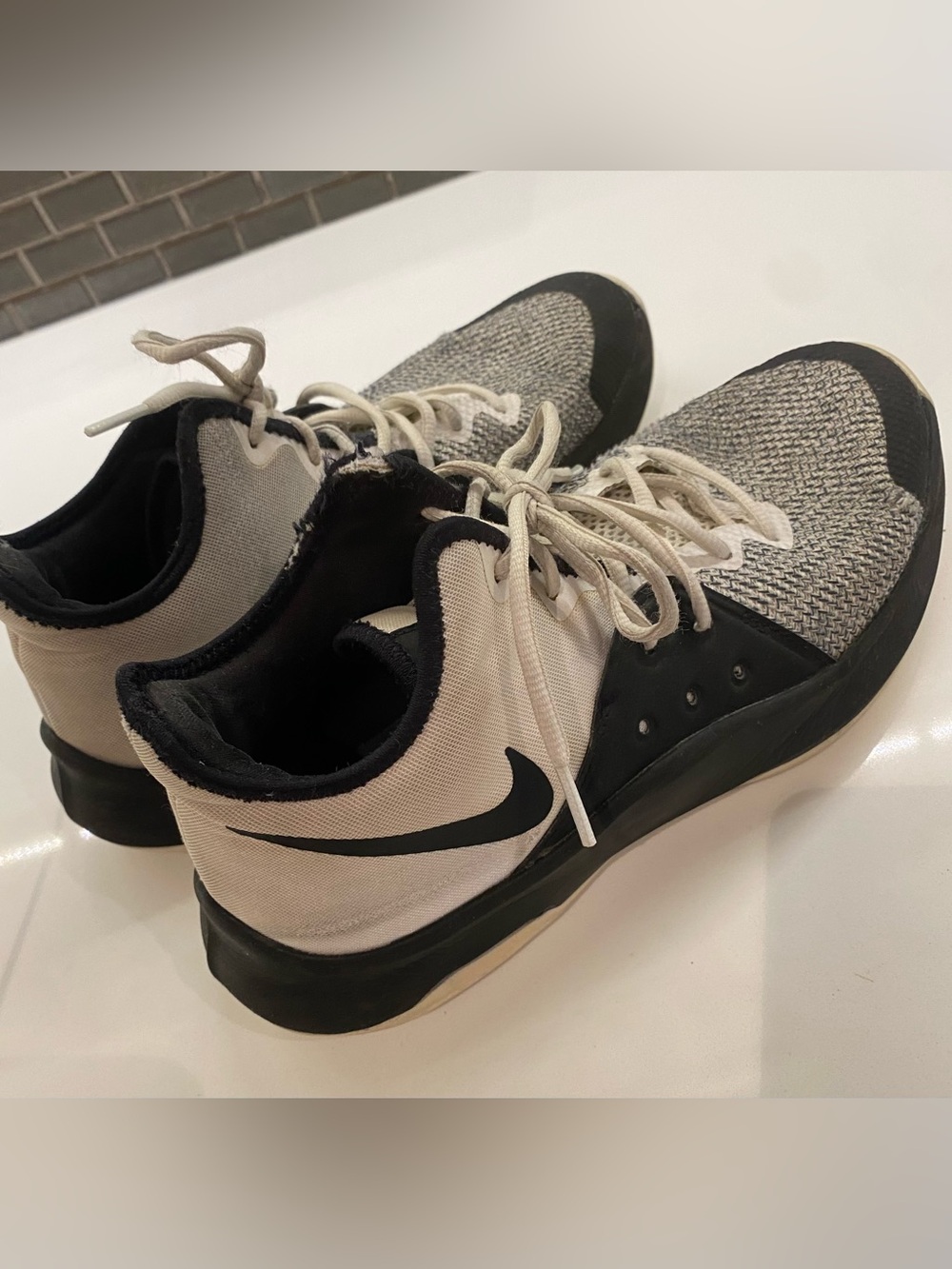 Nike Basketball Shoes Womens Size US 8.5